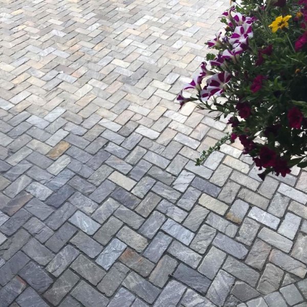 Sagar Black limestone Cobbles